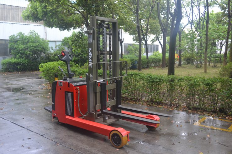 “湖南榮洲機械設備有限公司,移動式升降平臺價格,湖南升降貨梯,塑料托盤批發(fā),固定式升降平臺,曲臂式升降平臺,汽車尾板,全電動叉車” “湖南榮洲機械設備有限公司,移動式升降平臺價格,湖南升降貨梯,塑料托盤批發(fā),固定式升降平臺,曲臂式升降平臺,汽車尾板,全電動叉車”